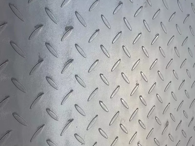 In che modo la piastra diamantata migliora la sicurezza e la durata nelle applicazioni industriali?
