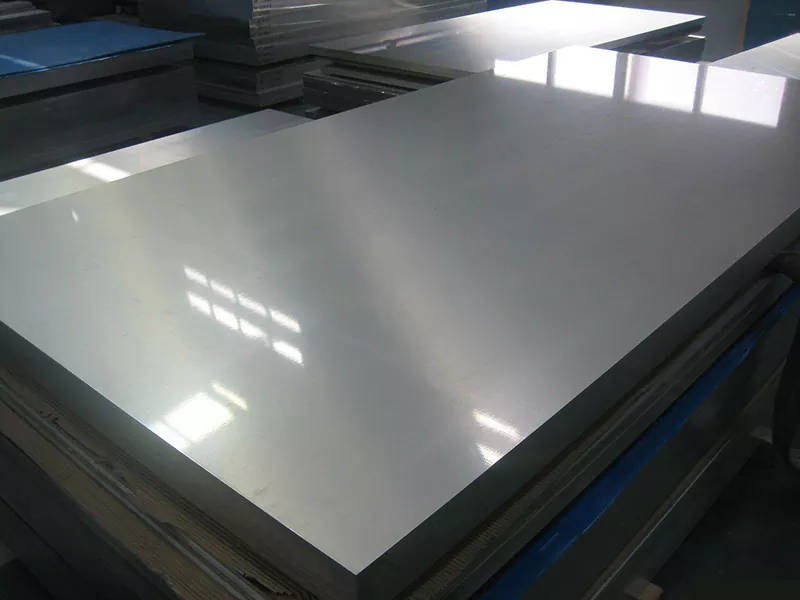 Cosa rende essenziale la lamiera d'acciaio laminata a freddo nell'industria moderna?